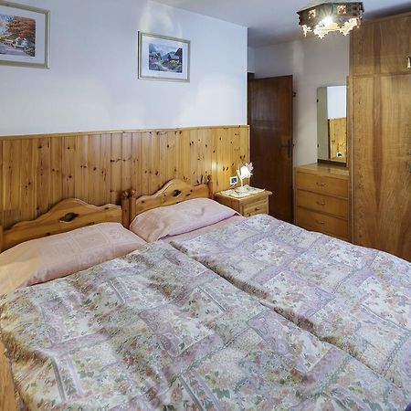 Villa Casanova - Stayincortina كورتينا دامبيتزو الغرفة الصورة